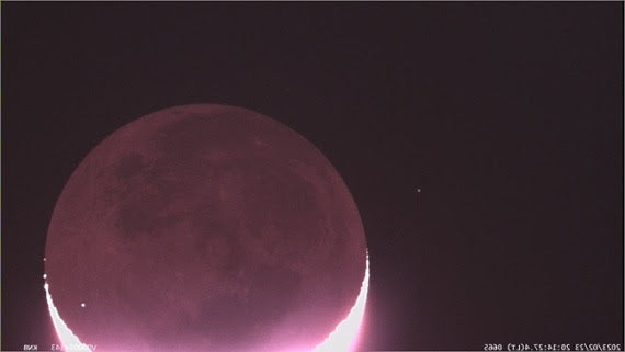 Watch a Meteorite Vigorously Penetrate the Moon