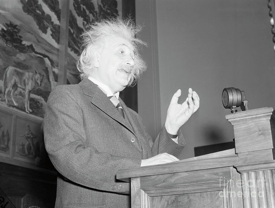 Einstein has to speak at an important science conference...